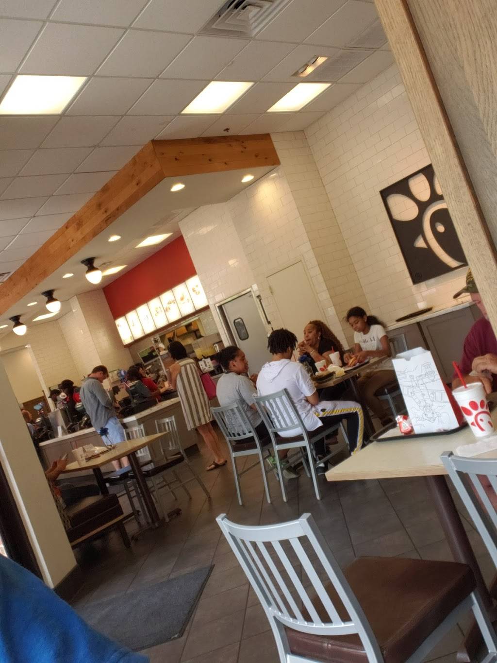 Chick-fil-A | restaurant | 156 S South St, Farmville, VA 23901, USA | 4343150232 OR +1 434-315-0232