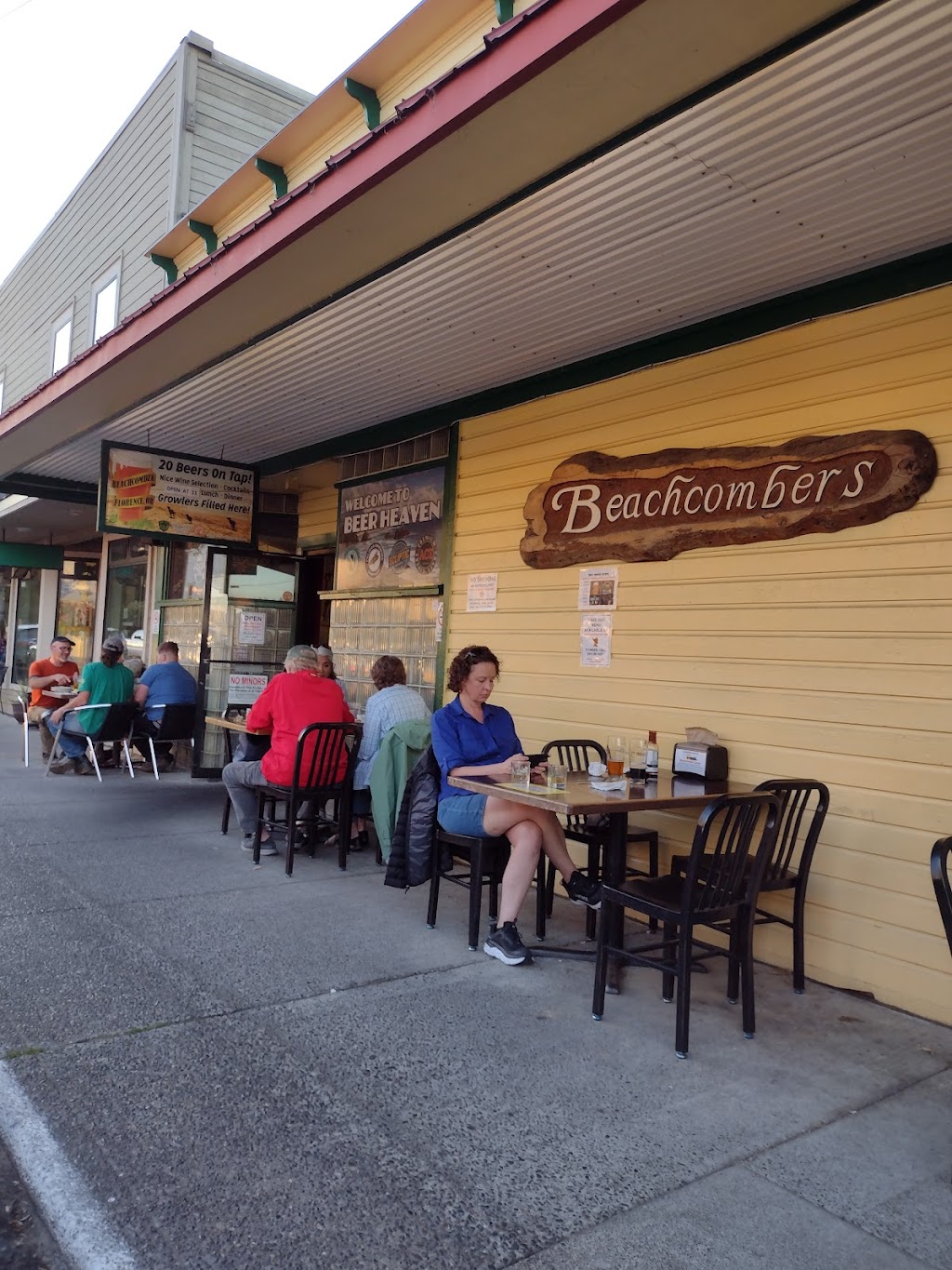 Beachcomber Pub | restaurant | 1355 Bay St, Florence, OR 97439, USA | 5419976357 OR +1 541-997-6357