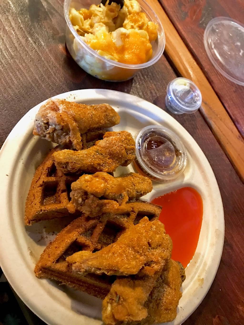 Comfort LA | restaurant | 1110 E 7th St, Los Angeles, CA 90021, USA | 2134250037 OR +1 213-425-0037