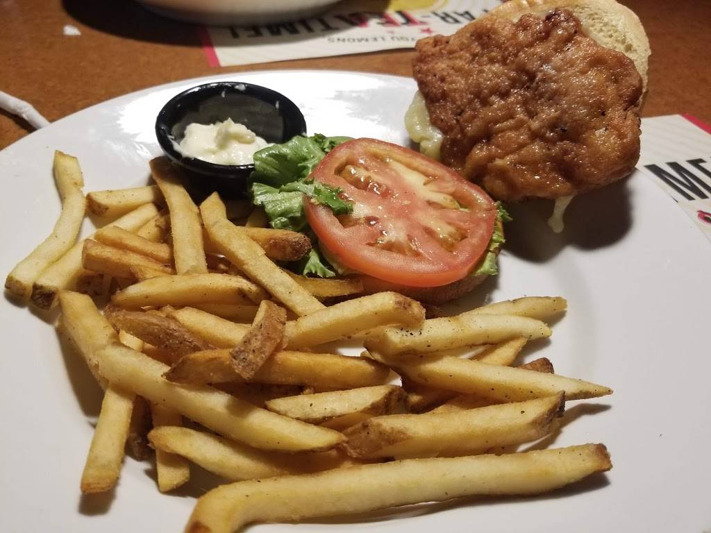 TGI Fridays | restaurant | 43200 Crescent Blvd, Novi, MI 48375, USA | 2483470844 OR +1 248-347-0844