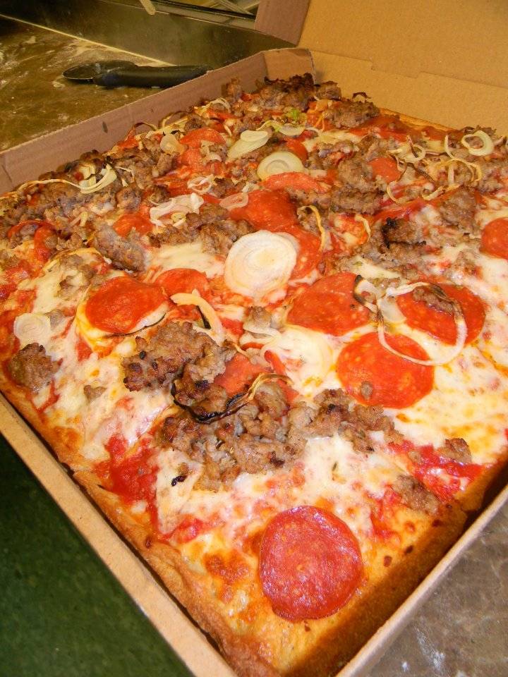 Amore Pizza and Pasta | restaurant | 100 W Schuylkill Rd suite 5, Pottstown, PA 19465, USA | 6103233240 OR +1 610-323-3240