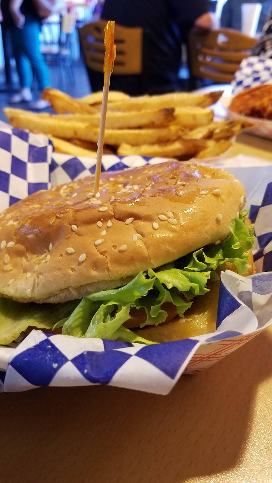Burger Nation | restaurant | 3112 N Navarro St, Victoria, TX 77901, USA | 3618948974 OR +1 361-894-8974