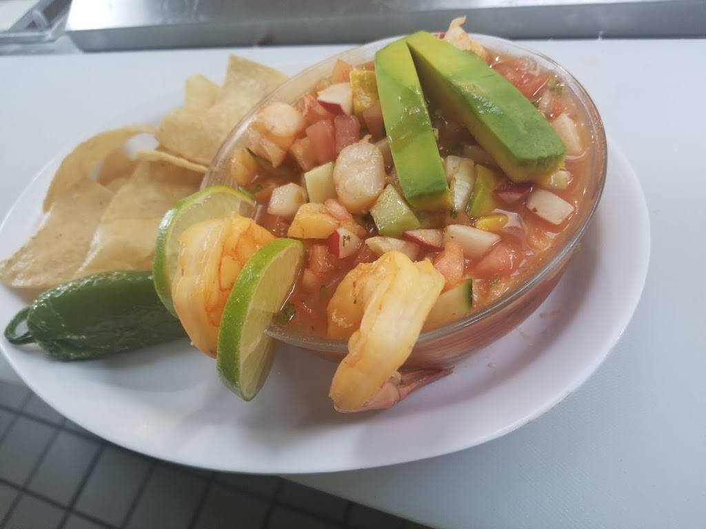 Sabor Salvadoreño | restaurant | 227 Revere St, Revere, MA 02151, USA | 7812843500 OR +1 781-284-3500