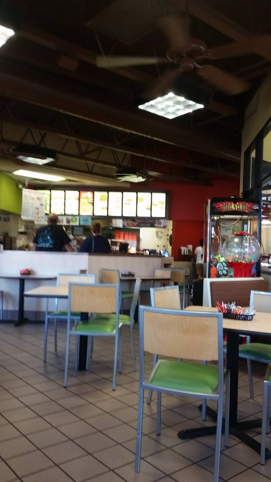 Del Taco | meal takeaway | 900 S Val Vista Dr, Gilbert, AZ 85296, USA | 4805588334 OR +1 480-558-8334