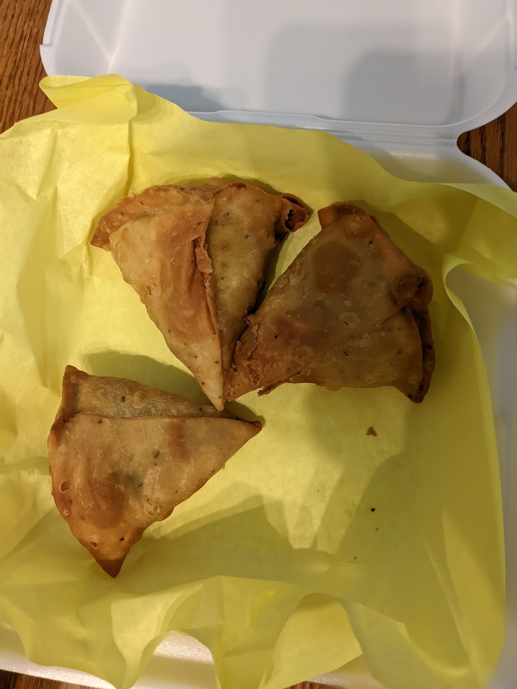 Yetis MoMo & Curry | restaurant | 6185 Eastside Rd, Redding, CA 96001, USA | 5303382098 OR +1 530-338-2098