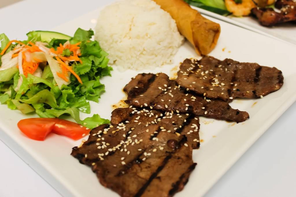 Sao Sao | restaurant | 7209 Boulevard Taschereau #106, Brossard, QC J4Y 1A1, Canada | 4504432388 OR +1 450-443-2388