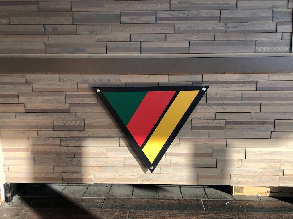 Straw Hat Pizza | restaurant | Fremont Blvd, Seaside, CA 93955, USA | 8313940300 OR +1 831-394-0300