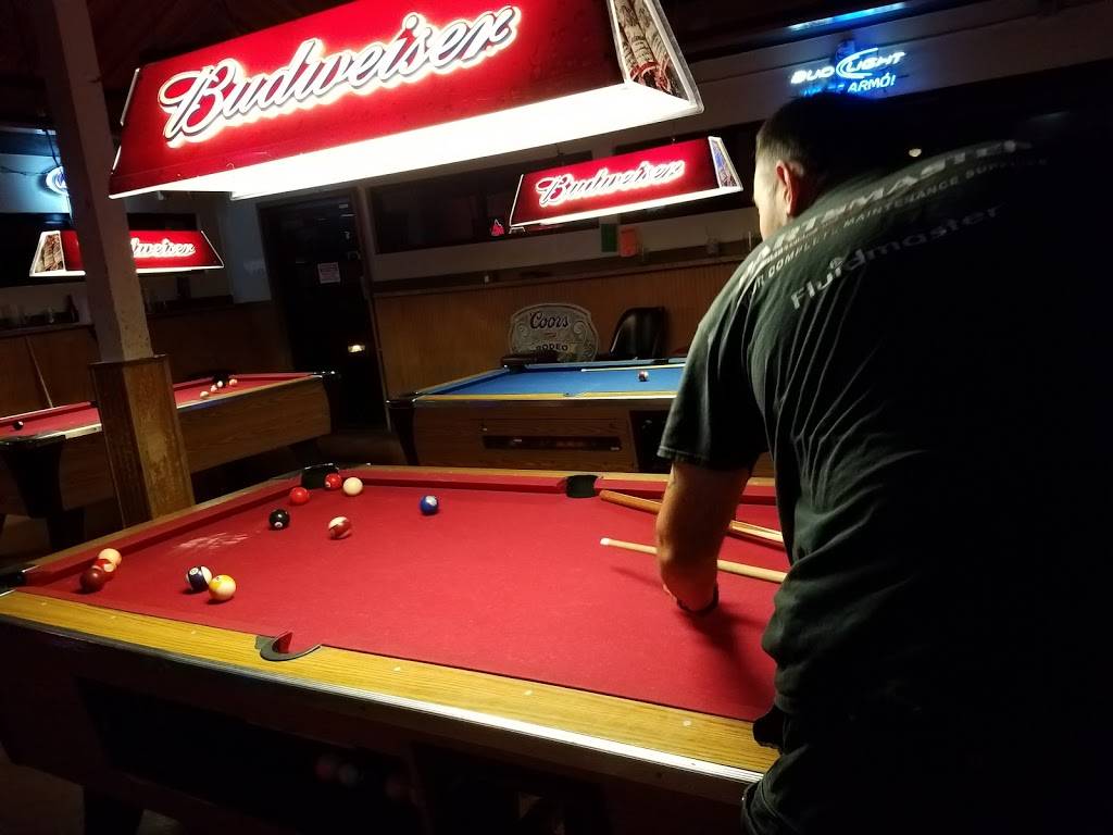 Famous Sams Sports Bar #28 | restaurant | 2048 E Irvington Rd, Tucson, AZ 85714, USA | 5208896007 OR +1 520-889-6007