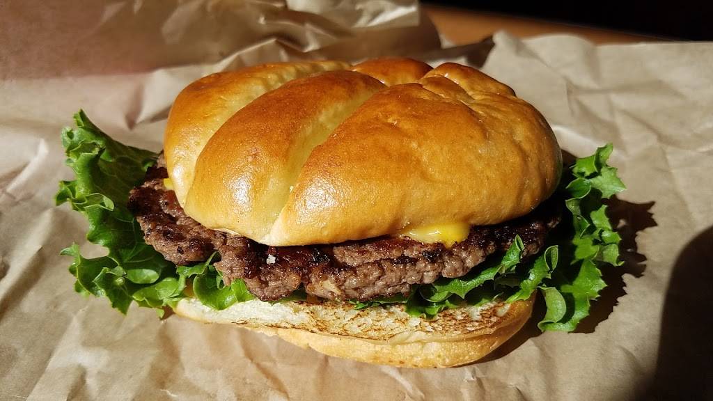 Michaels Frozen Custard | restaurant | 5602 Schroeder Rd, Madison, WI 53711, USA | 6082768100 OR +1 608-276-8100