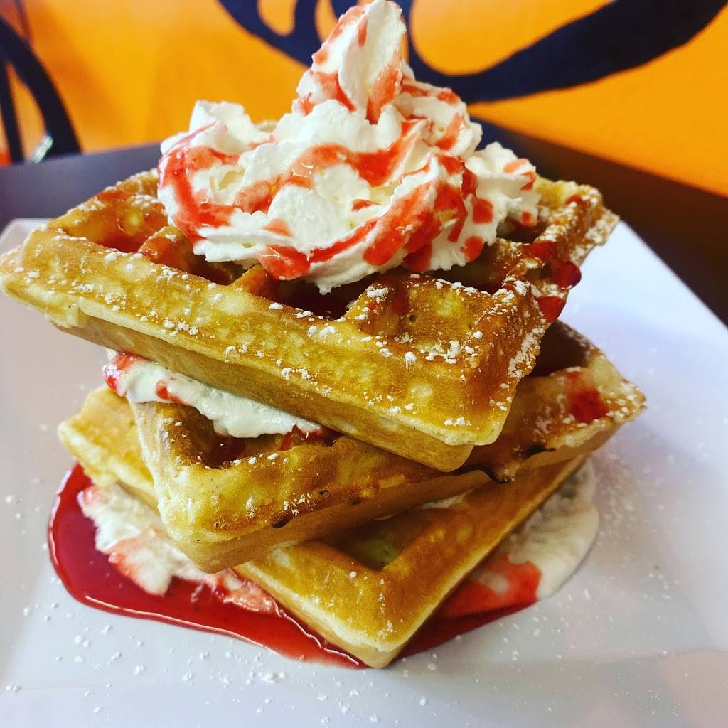 Samayoas Restaurant and Bakery | restaurant | 801 Broad St, Central Falls, RI 02863, USA | 4012193440 OR +1 401-219-3440