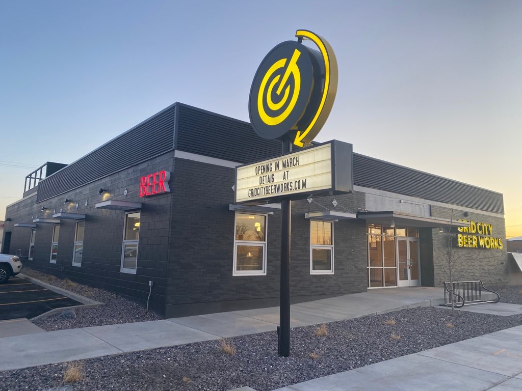 Grid City Beer Works | restaurant | 333 W 2100 S Expy, Salt Lake City, UT 84115, USA | 8019068390 OR +1 801-906-8390