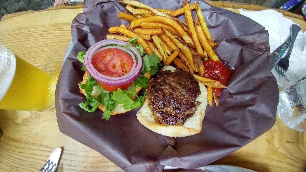 Hogtown Smoke | restaurant | 1959 Queen St E, Toronto, ON M4L 1H7, Canada | 4166919009 OR +1 416-691-9009