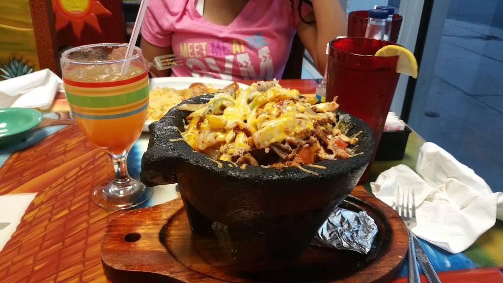 La Cocina Mexican Restaurant | restaurant | 928 N Lincoln Ave, York, NE 68467, USA | 4023620356 OR +1 402-362-0356