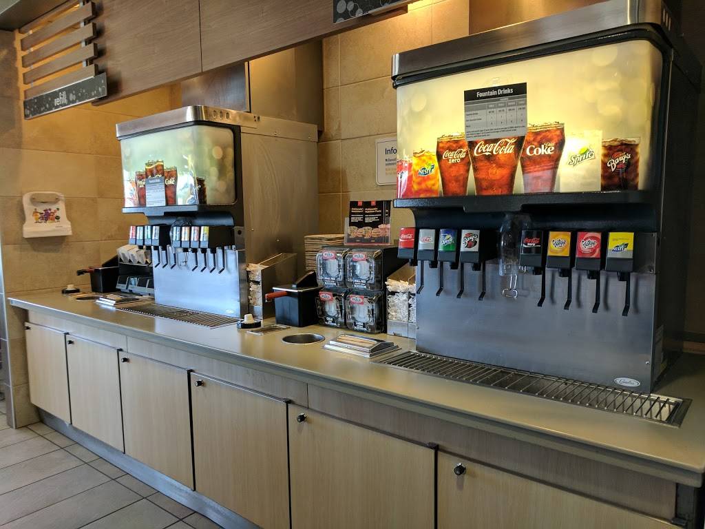 McDonalds | cafe | 475 Centre St N, Napanee, ON K7R 3S4, Canada | 6133549707 OR +1 613-354-9707