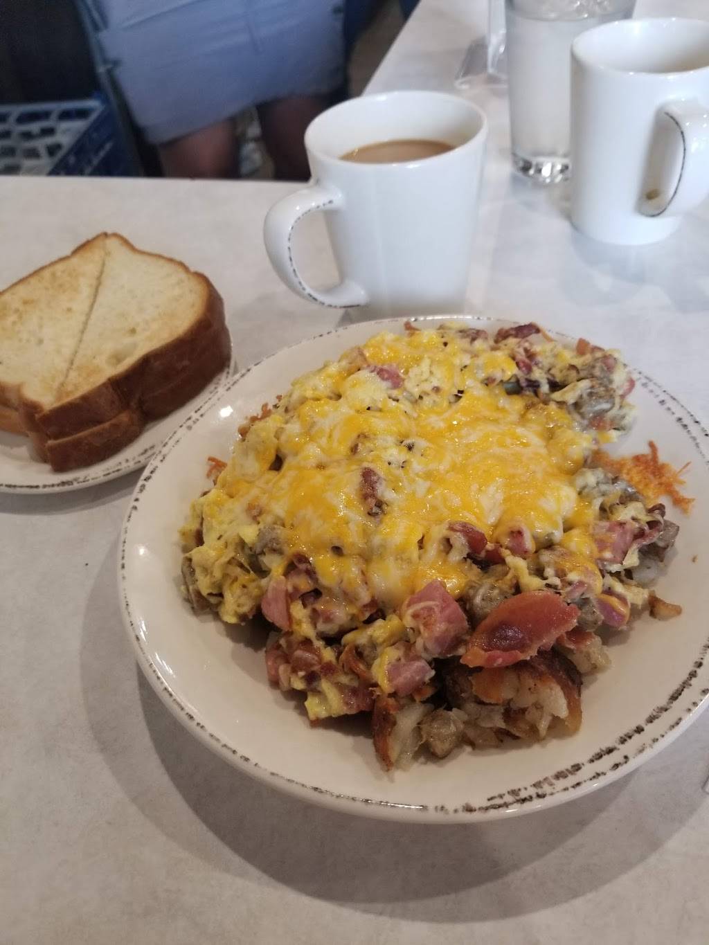 Midtown Grill | restaurant | 8913 W North Ave, Wauwatosa, WI 53226, USA | 4148376400 OR +1 414-837-6400