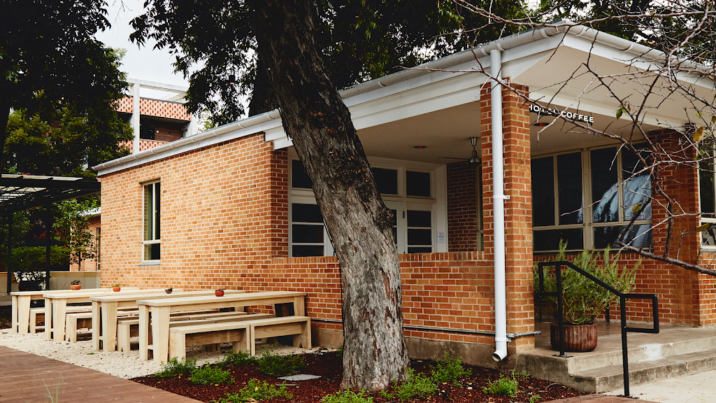 Hot L Coffee | cafe | 400 Josephine St, Austin, TX 78704, USA | 5126825300 OR +1 512-682-5300