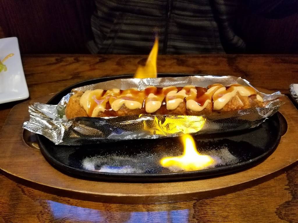 Sushi Moto | restaurant | 436 Elmwood Rd, Lansing, MI 48917, USA | 5175804321 OR +1 517-580-4321