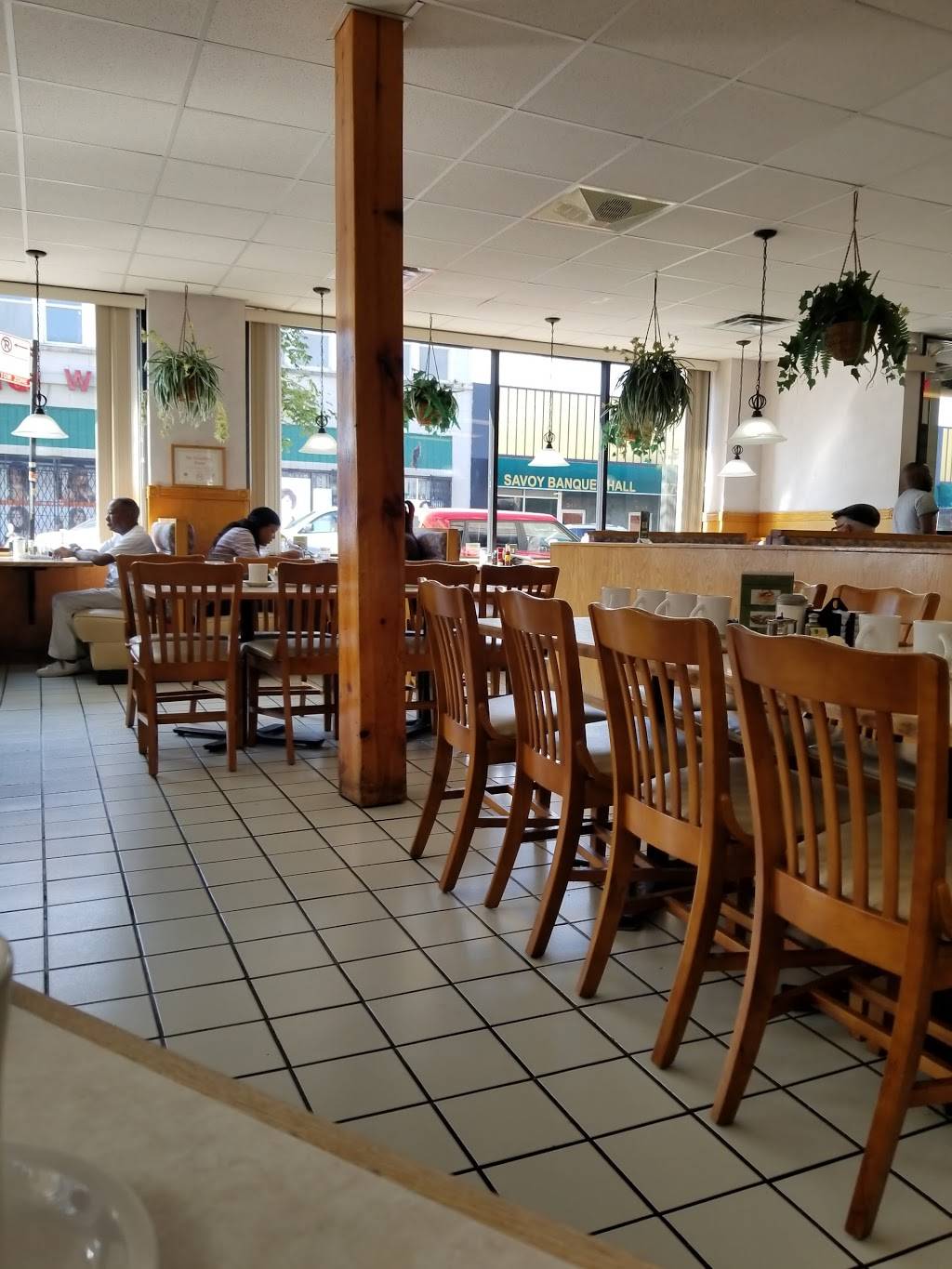 L & G Restaurant | restaurant | 2632 E 75th St, Chicago, IL 60649, USA | 7733743098 OR +1 773-374-3098