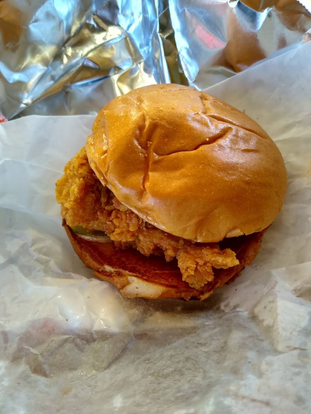 Popeyes Louisiana Kitchen | restaurant | 1670 Wildcat Dr, Portland, TX 78374, USA | 3616431555 OR +1 361-643-1555