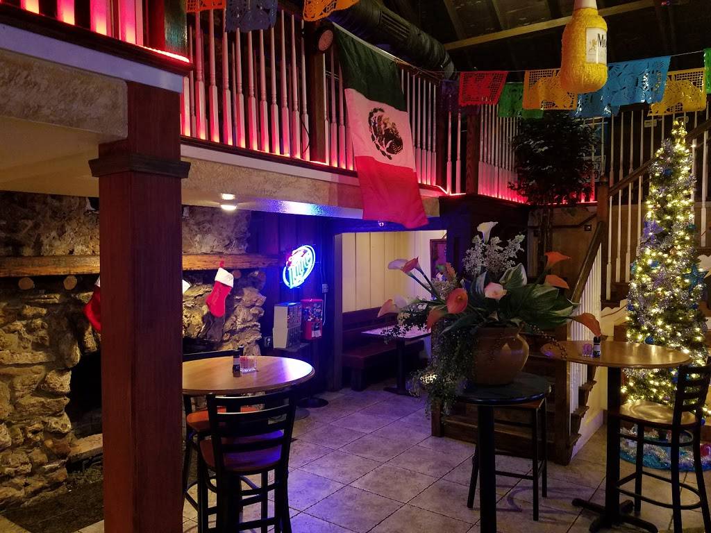 La Cabana Mexican Bar and Grill | restaurant | 2060 S Bay St, Eustis, FL 32726, USA | 3523574600 OR +1 352-357-4600