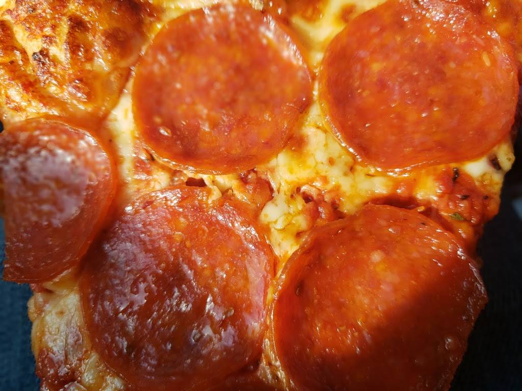 Pizza Pit | restaurant | 1860 E Washington Ave, Madison, WI 53704, USA | 6082467733 OR +1 608-246-7733