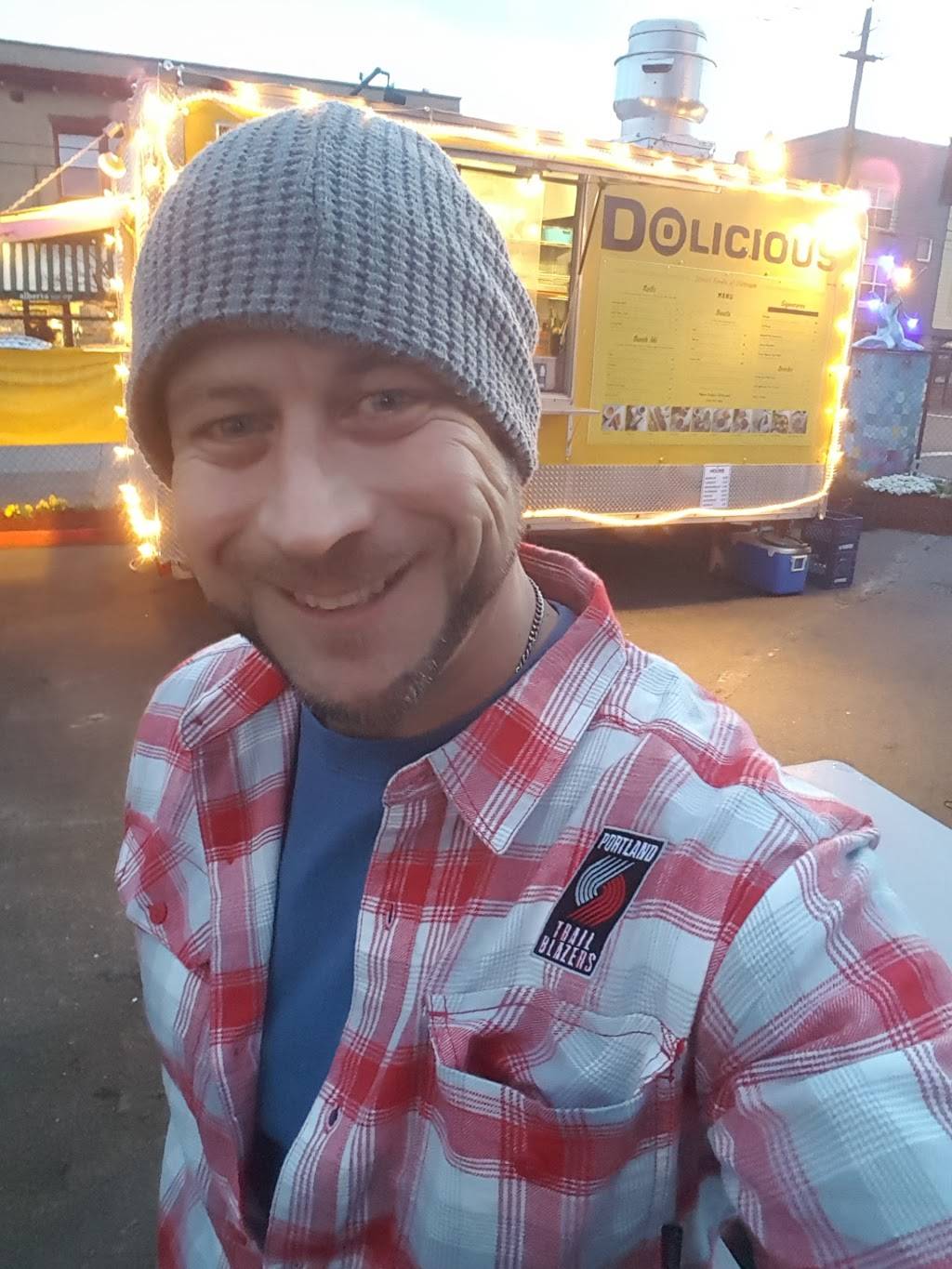 Dolicious | restaurant | 1505 NE Alberta St, Portland, OR 97211, USA | 5039276060 OR +1 503-927-6060