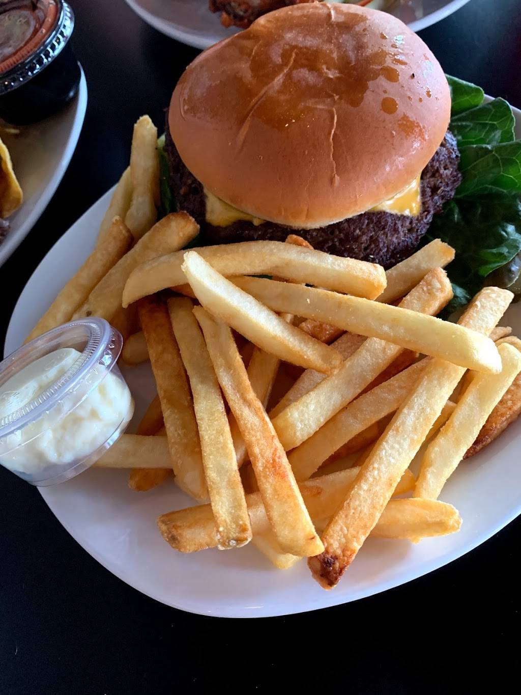 Bambinos Sports Grill | restaurant | 3860 W Happy Valley Rd, Glendale, AZ 85310, USA | 6235162300 OR +1 623-516-2300