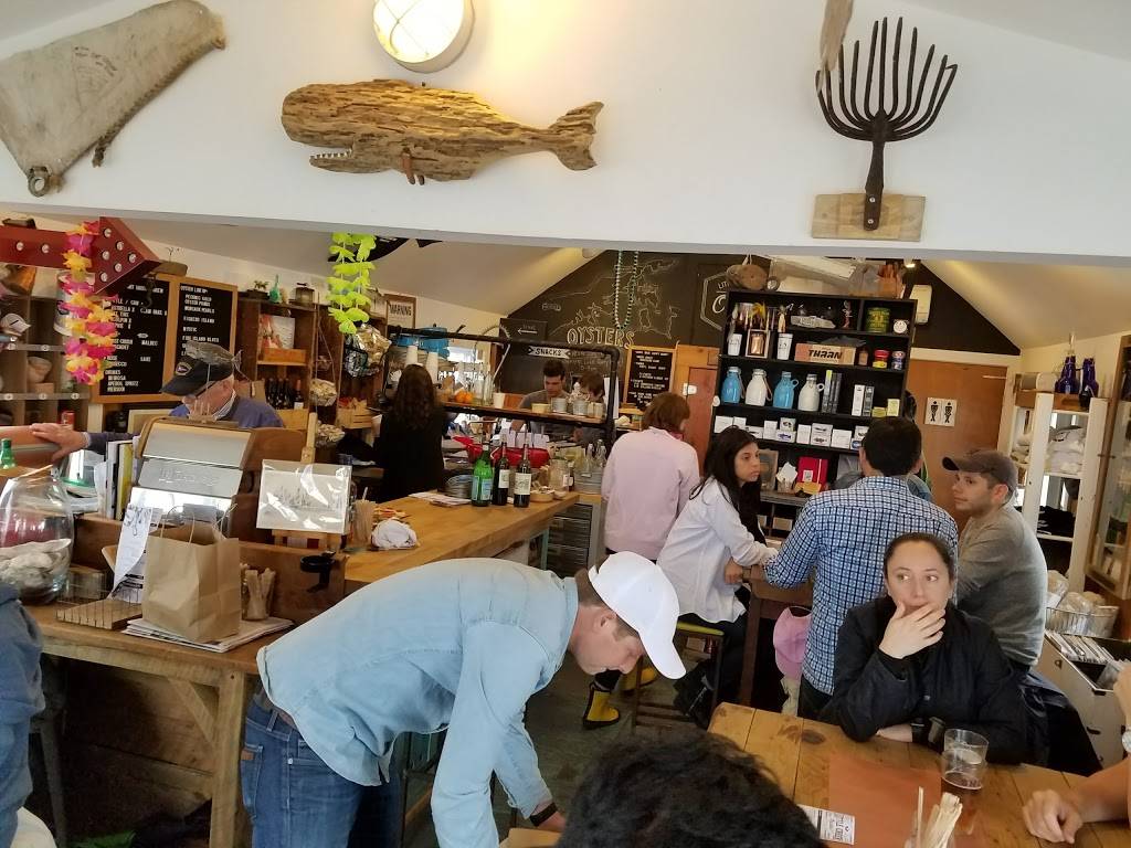 Little Creek Oyster Farm & Market | restaurant | 37 Front St, Greenport, NY 11944, USA | 6314776992 OR +1 631-477-6992