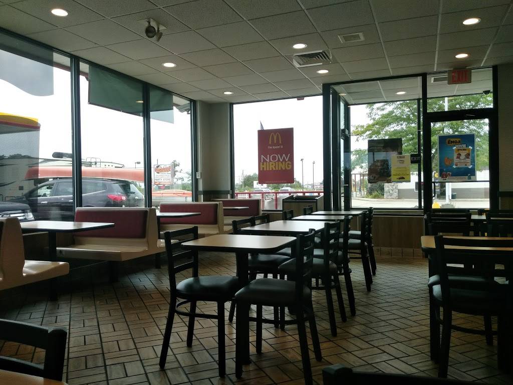 McDonalds | cafe | 766 E Pinconning Rd, Pinconning, MI 48650, USA | 9898794170 OR +1 989-879-4170