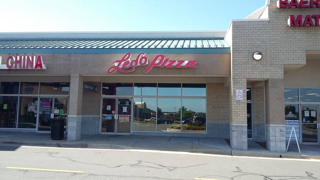 Ledo Pizza | meal takeaway | 1037 Edwards Ferry Rd NE, Leesburg, VA 20176, USA | 7037779500 OR +1 703-777-9500