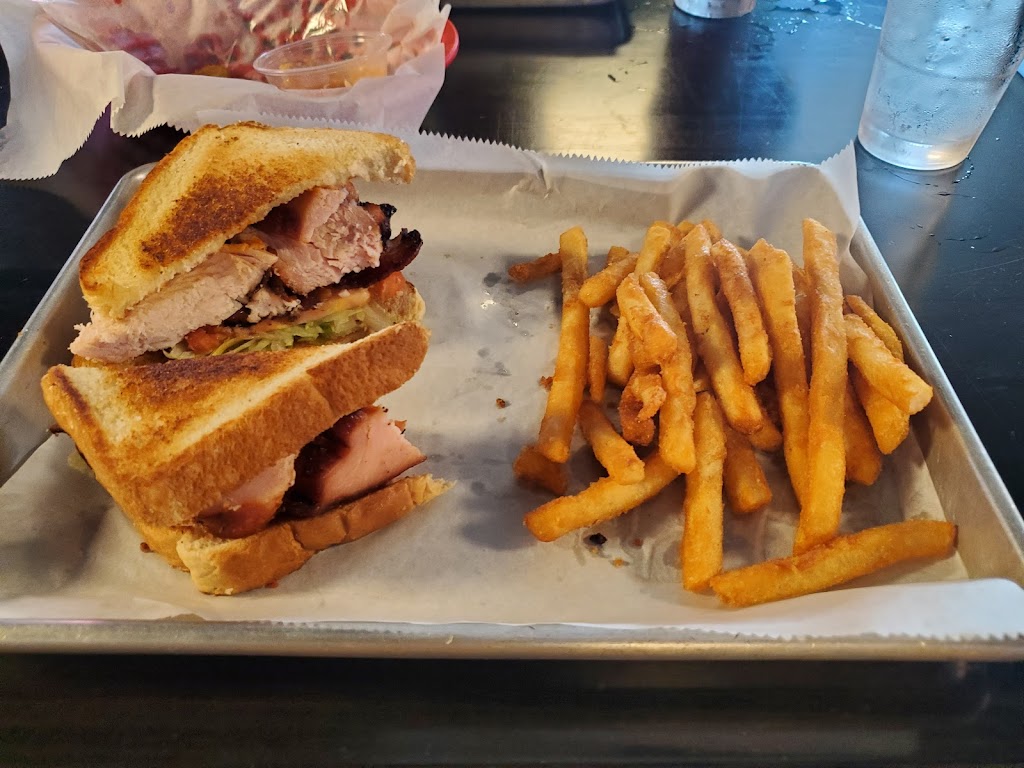 Gameday Grill | restaurant | 1 River Run, Downs, IL 61736, USA | 3093784382 OR +1 309-378-4382