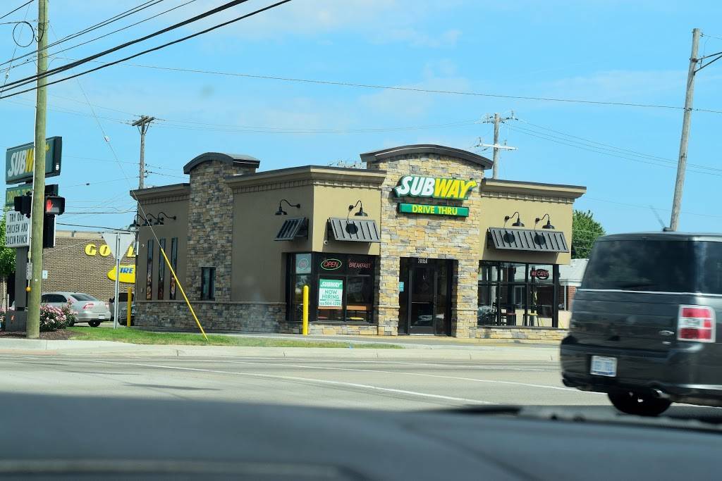 Subway | restaurant | 28950 Van Dyke Ave, Warren, MI 48093, USA | 5865583882 OR +1 586-558-3882