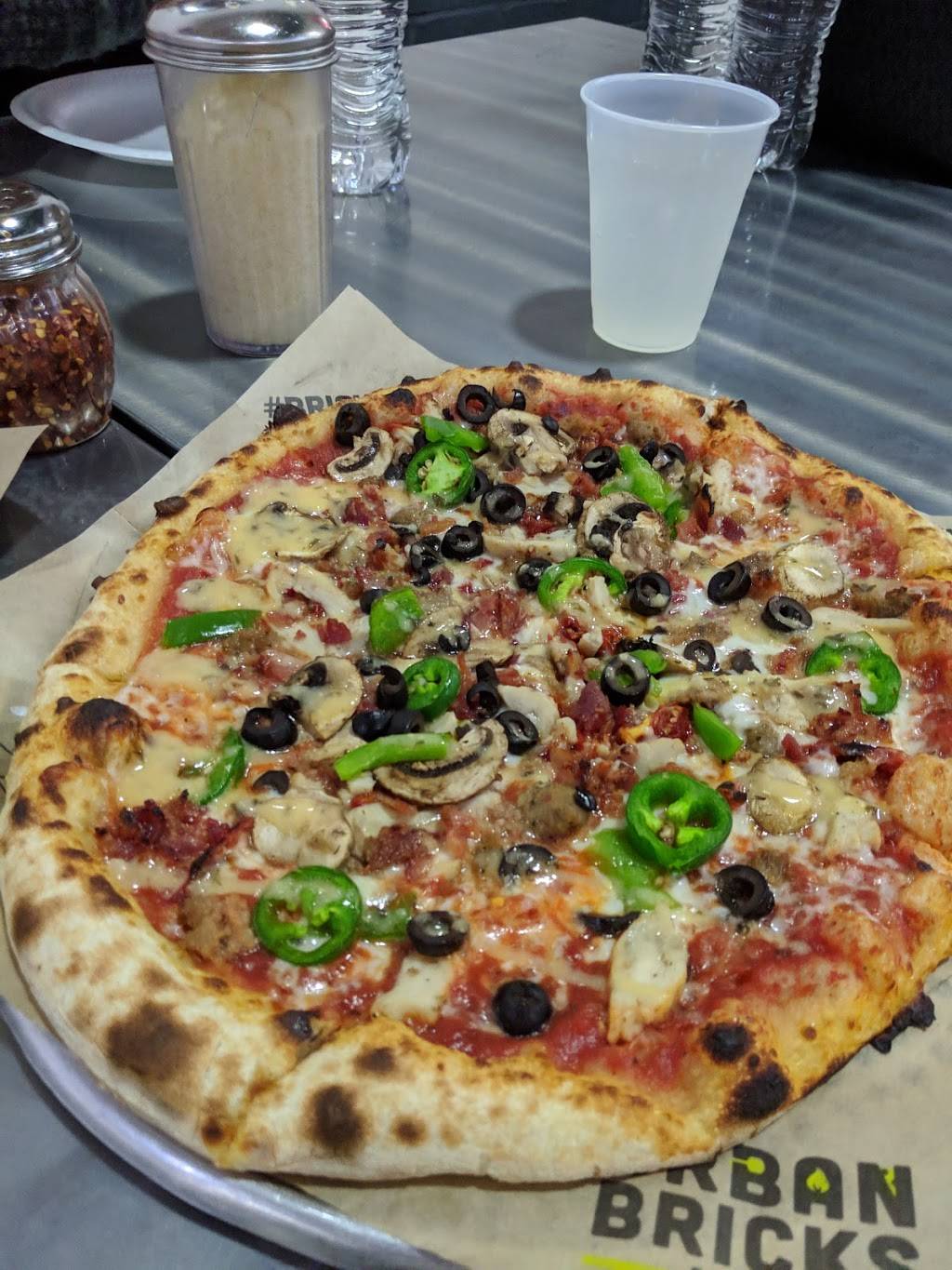 Urban Bricks Pizza Co. | restaurant | 17603 La Cantera Pkwy, San Antonio, TX 78257, USA | 2106993333 OR +1 210-699-3333