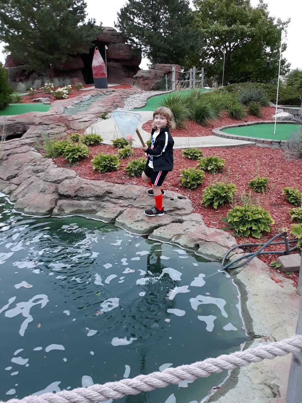 Buoy 18 Miniature Golf and Ice Cream | meal takeaway | 960 E Midland St, Bay City, MI 48706, USA | 9898910700 OR +1 989-891-0700