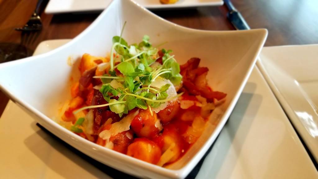 Eno Vino Downtown | restaurant | 1 N Webster St, Madison, WI 53703, USA | 6084550663 OR +1 608-455-0663