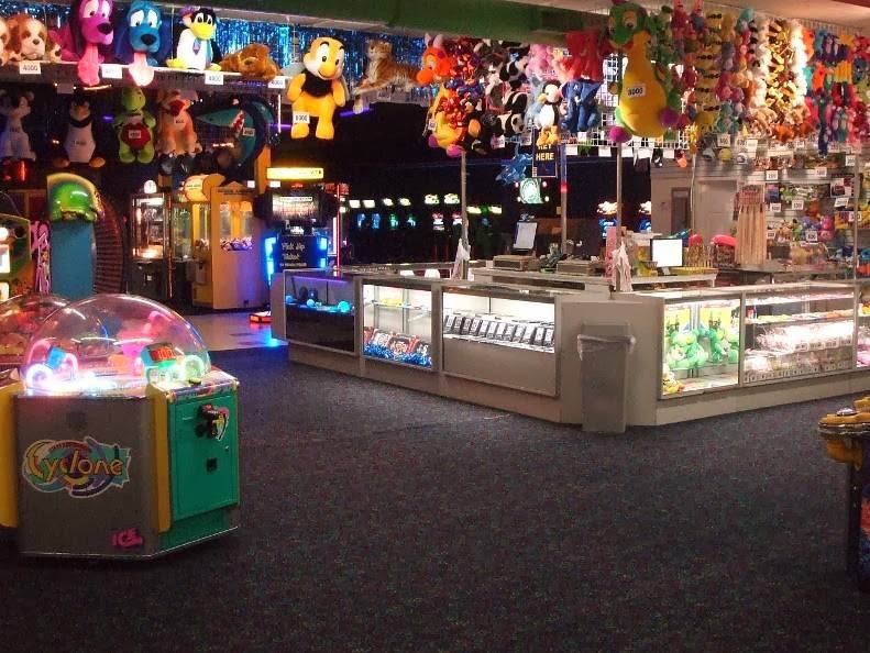 Luigis Pizza and Fun Center | restaurant | 732 Prairie St, Aurora, IL 60506, USA | 6307565451 OR +1 630-756-5451