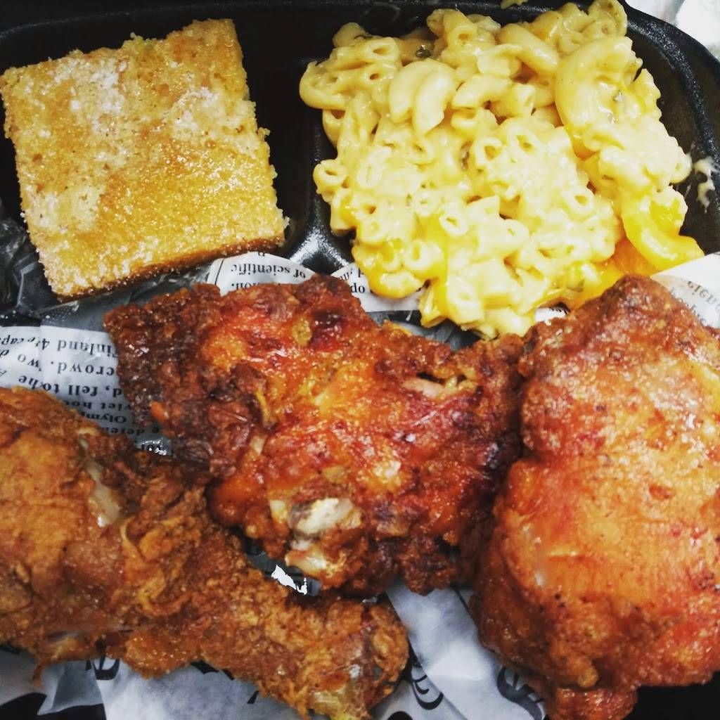 The Chicken Spot | restaurant | 204 W 10th St, Wilmington, DE 19801, USA | 3023582381 OR +1 302-358-2381