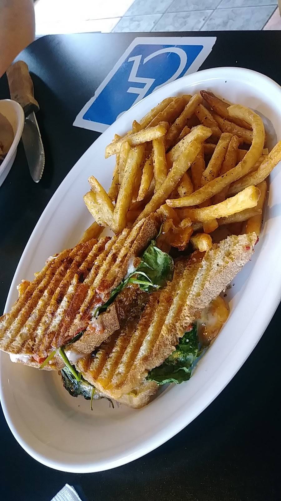 Railhouse Pub And Grill | restaurant | 1495 CA-99, Gridley, CA 95948, USA | 5307979384 OR +1 530-797-9384