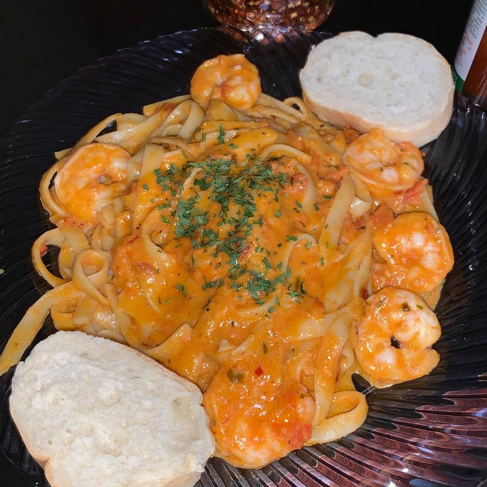 9 One One Tavern on Main | restaurant | 911 E Main St, Richmond, IN 47374, USA | 7654880615 OR +1 765-488-0615