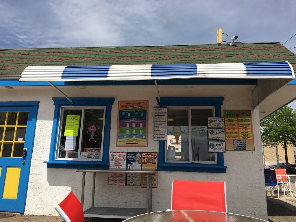 Chloes Corner | restaurant | 4162 Main St, Philadelphia, PA 19127, USA | 2156014100 OR +1 215-601-4100