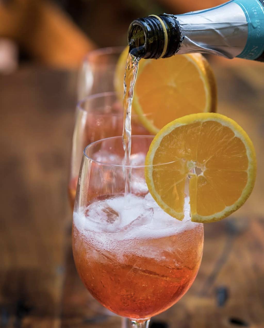 Surf | restaurant | 37 Navy Pier Ct, Staten Island, NY 10304, USA | 7182732701 OR +1 718-273-2701