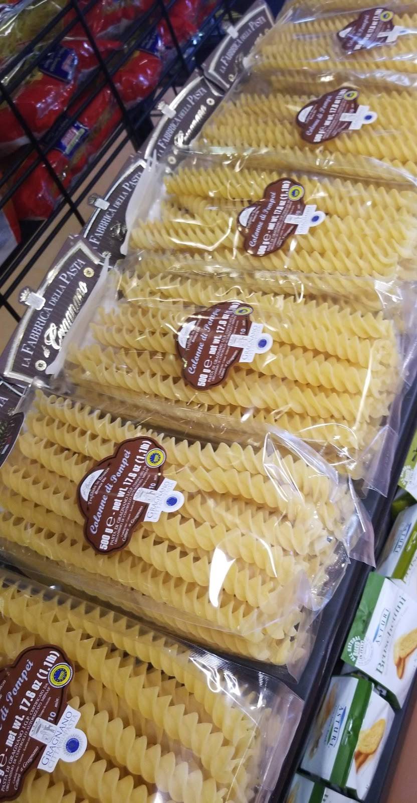 Carluccios Italian Specialties | restaurant | 16 N Main St, South Yarmouth, MA 02664, USA | 5083945000 OR +1 508-394-5000