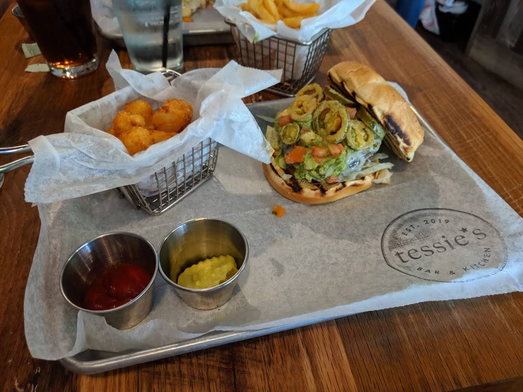 Tessies bar & kitchen | restaurant | 1006 Main St, Walpole, MA 02081, USA | 5087345746 OR +1 508-734-5746