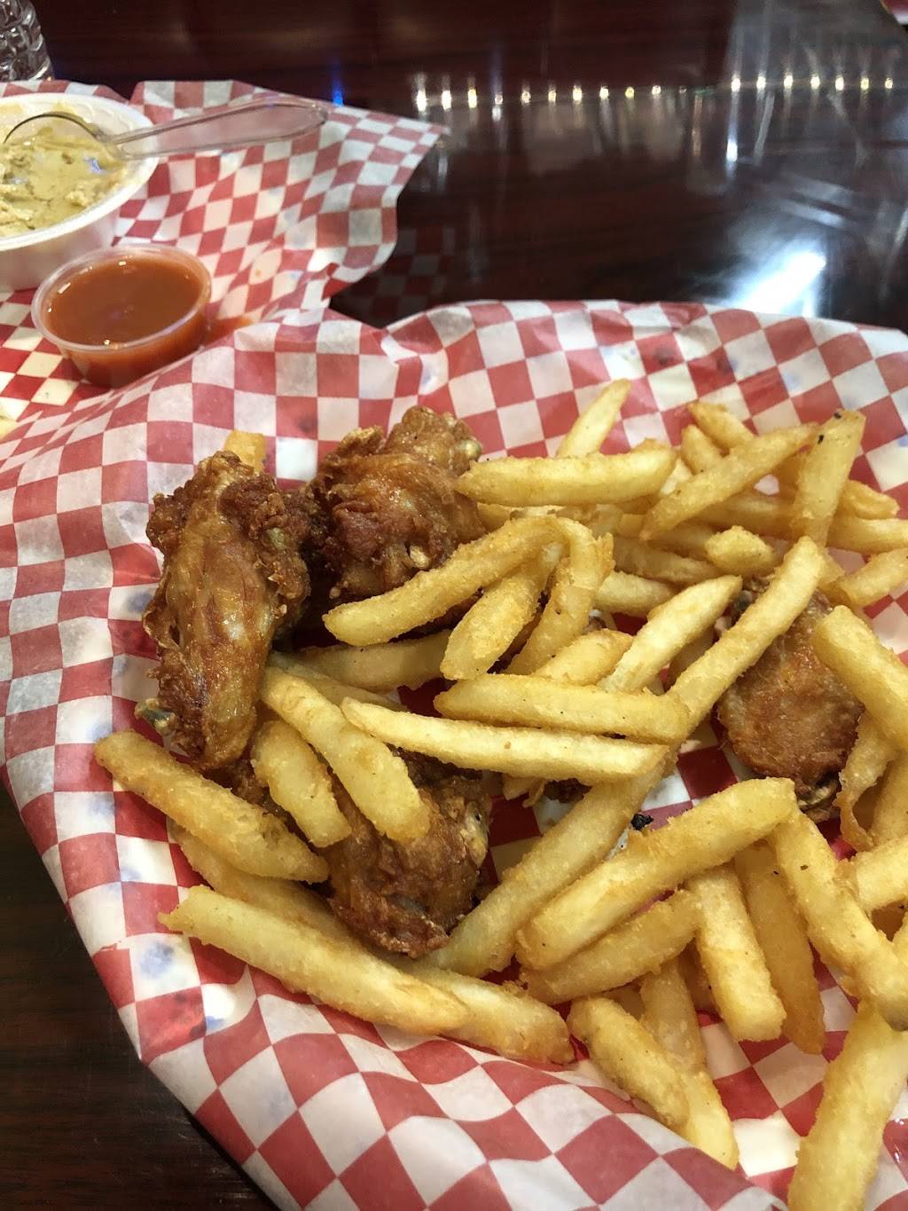 Mr. Khans Gyro & Fish Corner | restaurant | 132 9th St E, Owen Sound, ON N4K 1N5, Canada | 2266645678 OR +1 226-664-5678