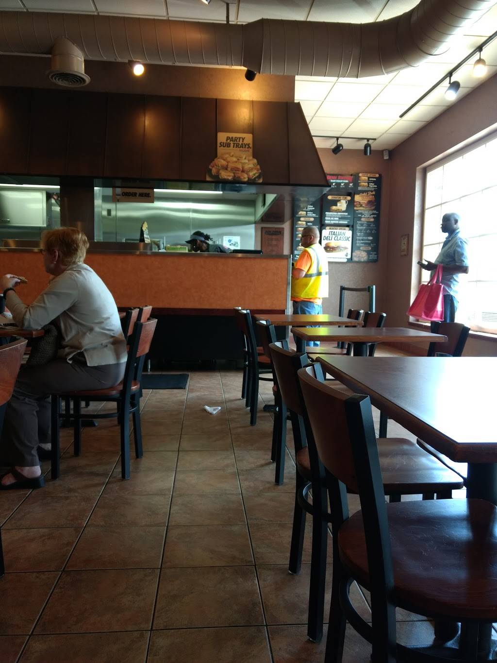 Penn Station East Coast Subs | meal takeaway | 2500 E Main St, Bexley, OH 43209, USA | 6142317366 OR +1 614-231-7366