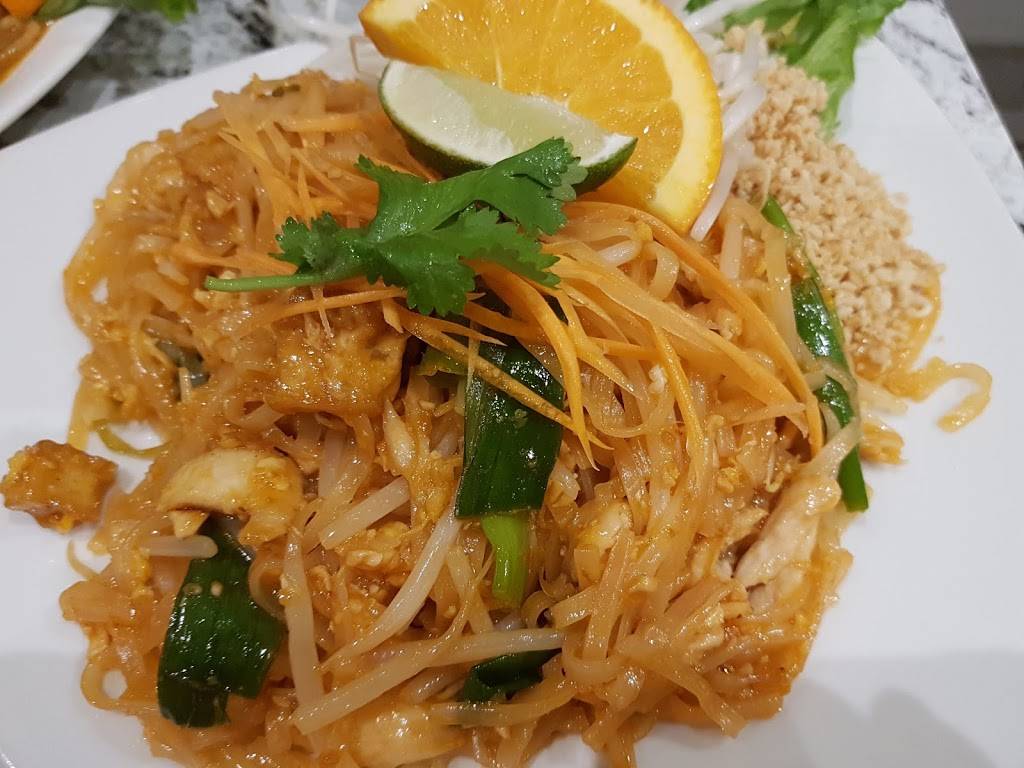 Nimman Thai Cuisine Eglinton west | restaurant | 1060 Eglinton Ave W, Toronto, ON M6C 2C5, Canada | 4167891060 OR +1 416-789-1060