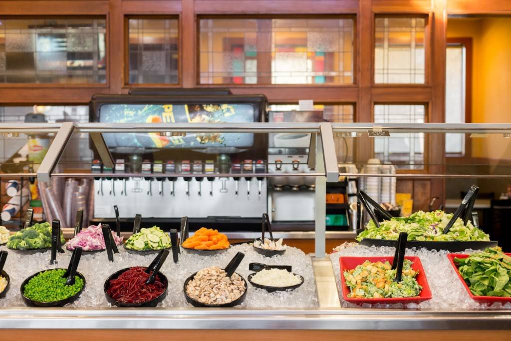 . Izzy’s | restaurant | 3846 SE 82nd Ave, Portland, OR 97266, USA | 5037719919 OR +1 503-771-9919