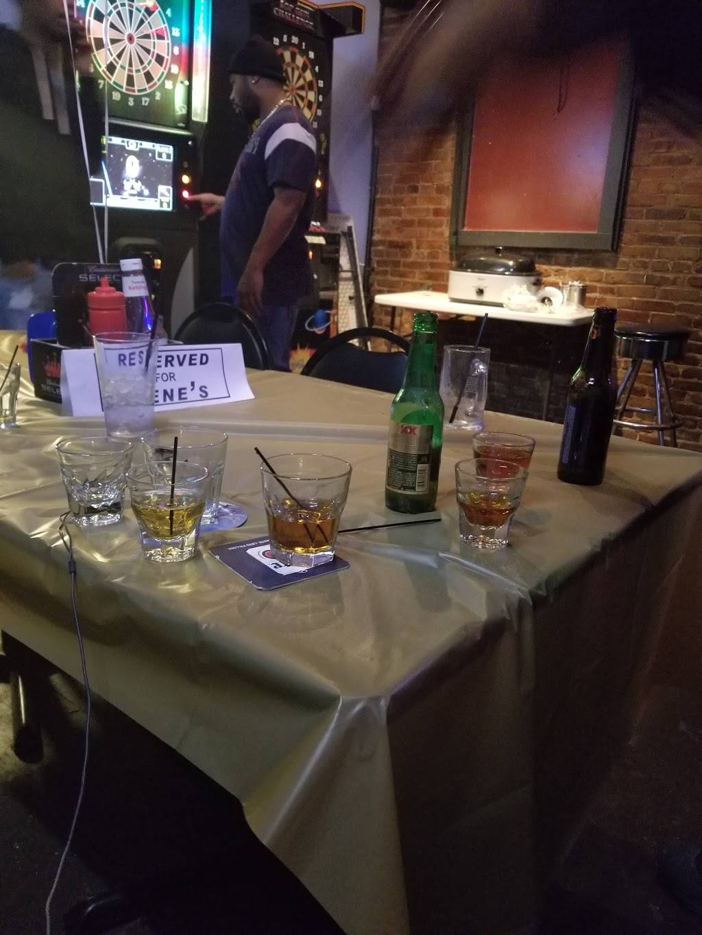 Genes Bar And Grill | restaurant | 1319 St Louis Ave #4036, St. Louis, MO 63106, USA | 3148334909 OR +1 314-833-4909