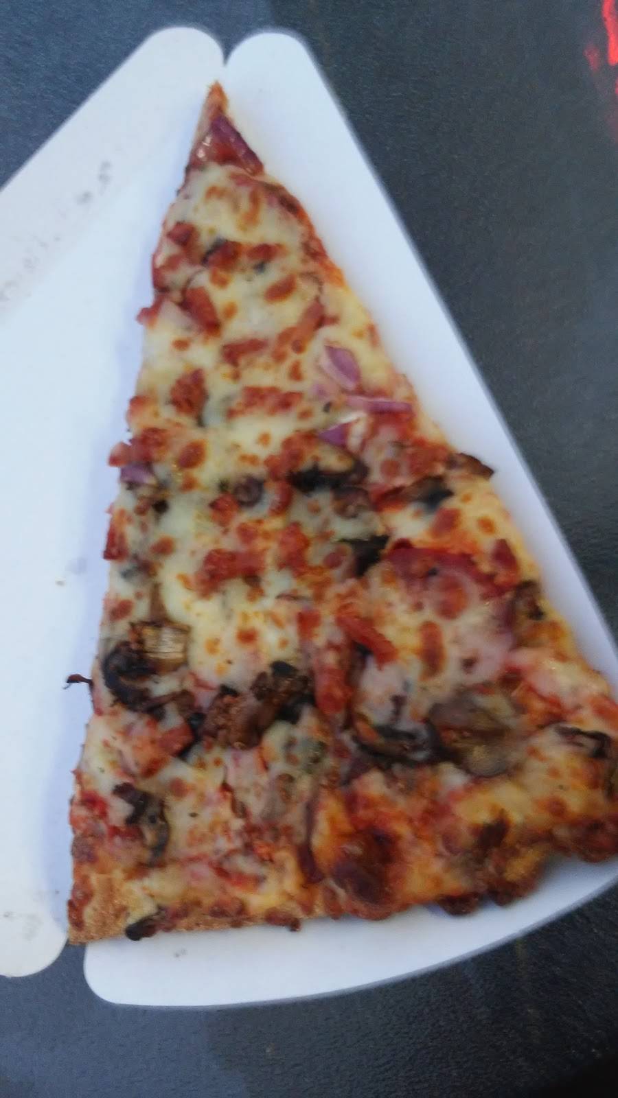 Davenport Pizza | restaurant | 615 Davenport Rd, Waterloo, ON N2V 2G2, Canada | 5197254404 OR +1 519-725-4404