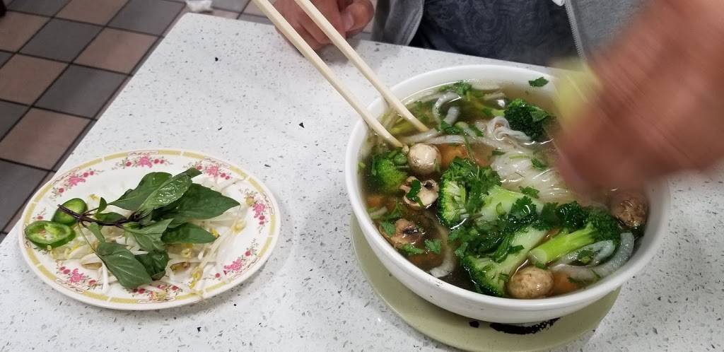 Gigos Cafe & Deli | restaurant | 853 N Broadway, Los Angeles, CA 90012, USA | 2132298889 OR +1 213-229-8889